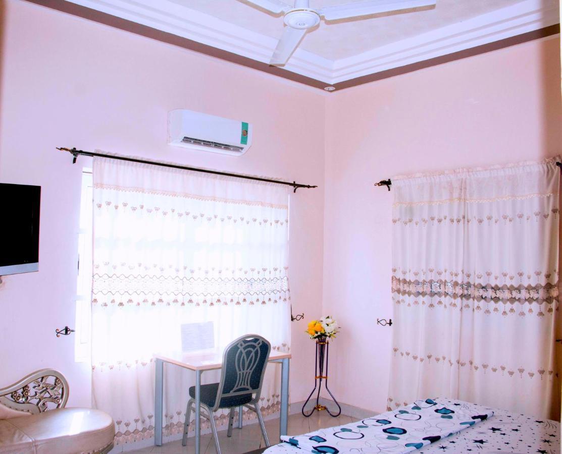 Nora Hotel Cotonou Eksteriør billede